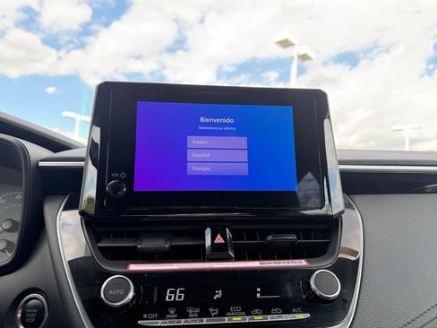 Used 2024 Toyota Corolla SE w/ SE Premium Package image 17