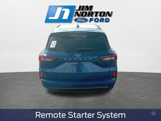 Used 2023 Ford Escape ST-Line w/ Tech Pack #1 FWD image 9