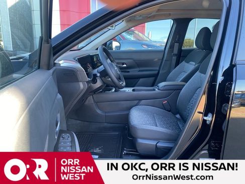 New 2026 Nissan Kicks SV w/ SV Premium Package FWD image 13