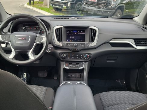 Used 2024 GMC Terrain SLE FWD image 16