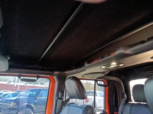 Used 2020 Jeep Gladiator Rubicon image 13