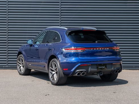 Certified 2024 Porsche Macan AWD/4WD image 3