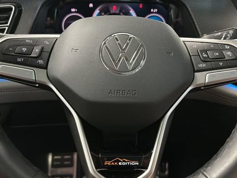 Used 2024 Volkswagen Atlas Peak Edition SE AWD/4WD image 16