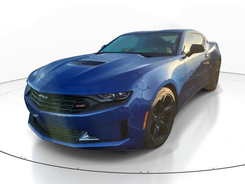 Used 2022 Chevrolet Camaro LT w/ RS Package RWD image 3
