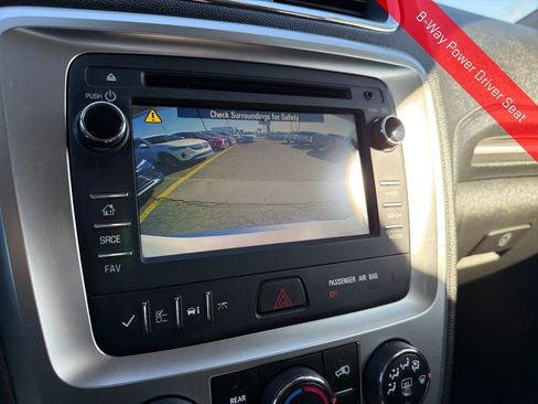 Used 2014 GMC Acadia SLE image 24