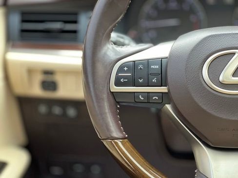 Used 2016 Lexus ES 350 w/ Premium Package w/Wood Trim image 35