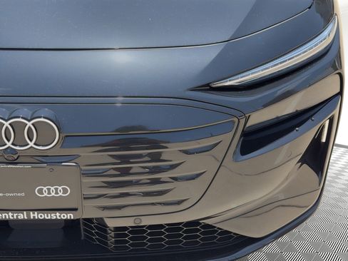 Certified 2025 Audi A6 e-tron Premium Plus w/ Premium Plus AWD/4WD image 11