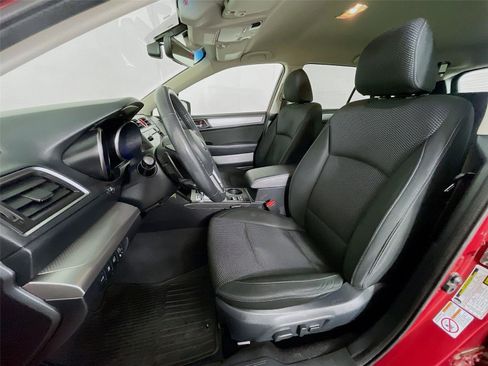 Used 2017 Subaru Outback 2.5i Premium image 23
