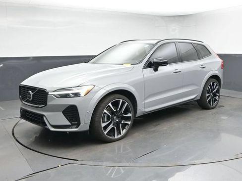 Used 2024 Volvo XC60 B5 Ultimate w/ Protection Package Premier AWD/4WD image 4