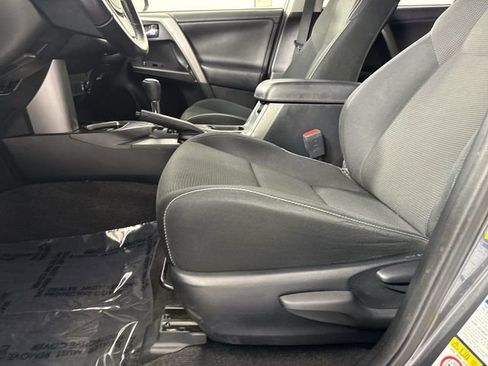 Used 2016 Toyota RAV4 XLE w/ Convenience Package AWD/4WD image 21