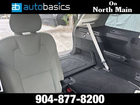 Used 2019 Volvo XC90 T5 Momentum w/ Protection Package Premier FWD image 17