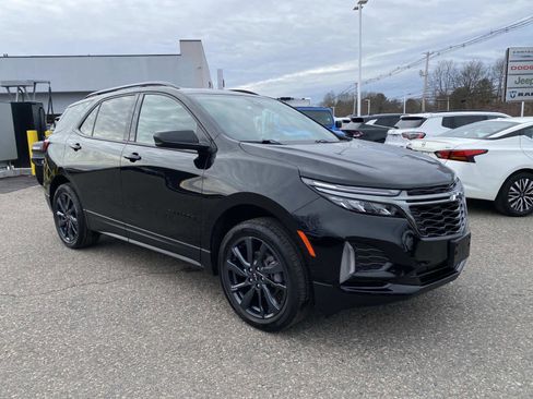 Used 2023 Chevrolet Equinox RS image 1