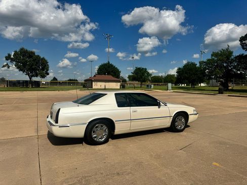 Used 2001 Cadillac Eldorado ESC w/ Comfort/Convenience Pkg FWD image 20