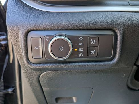 Used 2020 Ford Explorer XLT w/ Equipment Group 202A AWD/4WD image 18