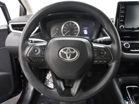 Used 2021 Toyota Corolla LE FWD image 12