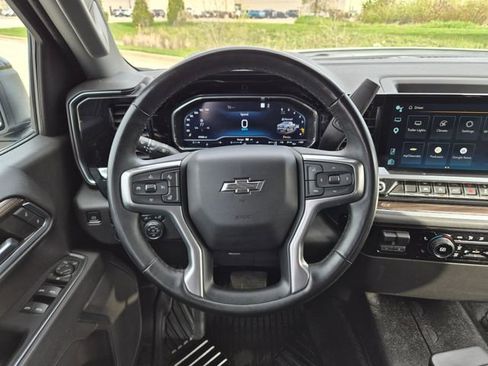 Used 2023 Chevrolet Silverado 1500 RST AWD/4WD image 18