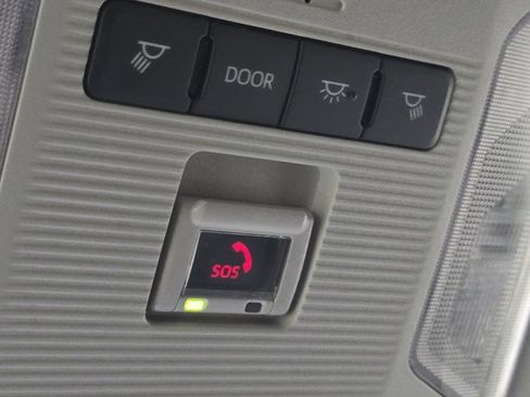 Certified 2023 Toyota RAV4 LE image 30