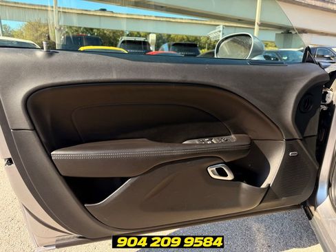 Used 2018 Dodge Challenger R/T Scat Pack w/ Leather Interior Group RWD image 25