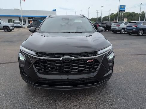 Used 2024 Chevrolet Trax RS w/ Sunroof Package FWD image 10