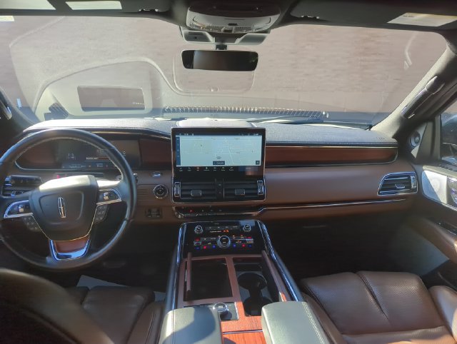 Used 2023 Lincoln Navigator L Reserve AWD/4WD image 31