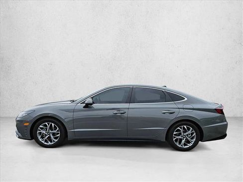 Used 2023 Hyundai Sonata SEL w/ Convenience Package FWD image 9