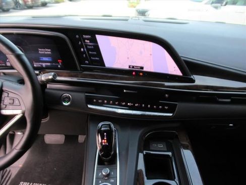 Used 2021 Cadillac Escalade Sport Platinum w/ LPO, ONYX Package image 20