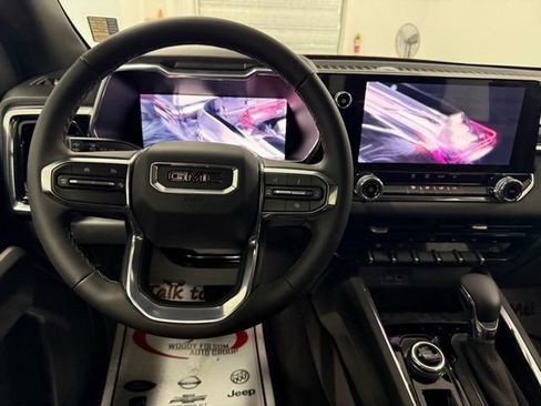 New 2026 GMC Canyon Elevation image 16