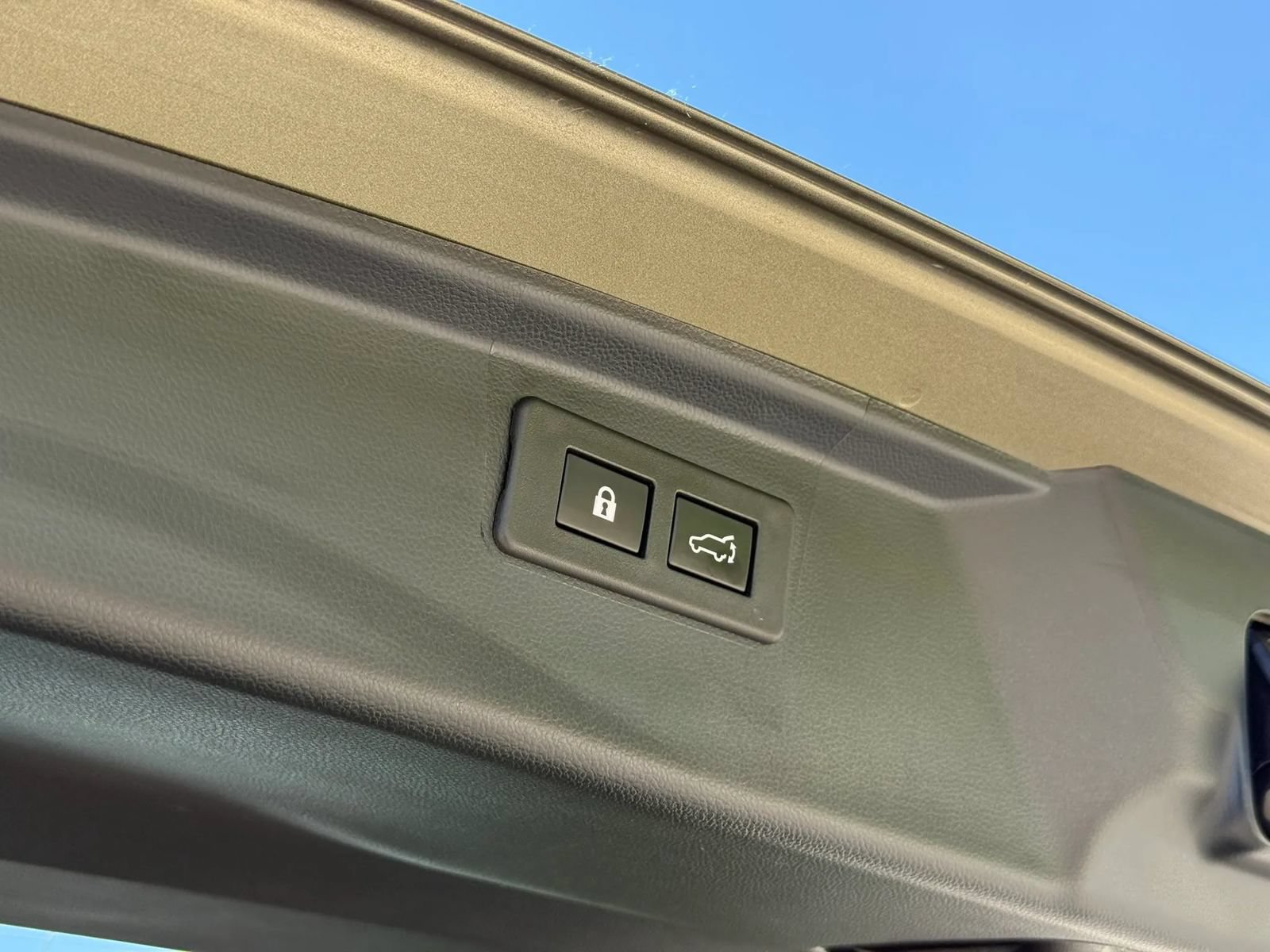 Used 2022 Subaru Outback Wilderness AWD/4WD image 14