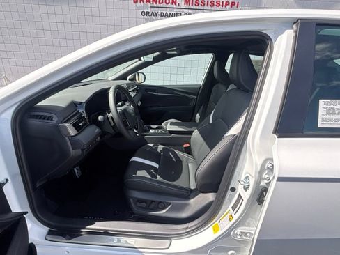 New 2026 Toyota Camry SE w/ Convenience Package FWD image 4
