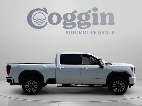Certified 2022 GMC Sierra 2500 AT4 w/ Gooseneck/5TH Wheel Package AWD/4WD image 6