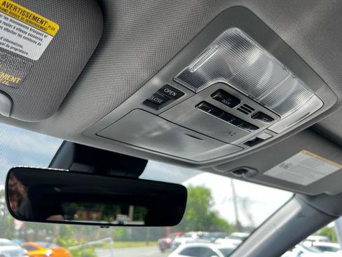 Used 2017 Toyota Highlander XLE image 14