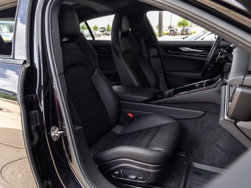 Certified 2025 Porsche Panamera image 43