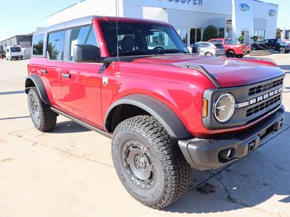 New 2025 Ford Bronco Big Bend w/ Black Diamond Package