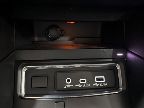 Used 2023 Subaru Ascent Limited image 23