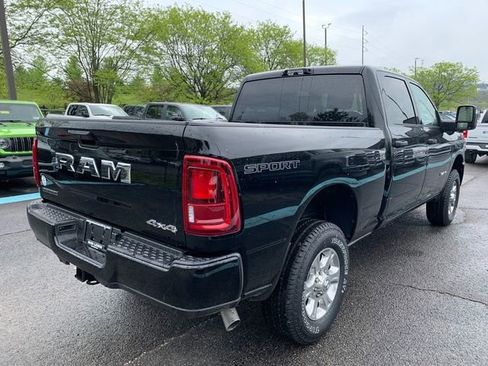 New 2026 RAM 2500 Big Horn AWD/4WD image 7