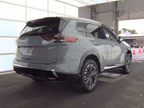 Used 2024 Nissan Rogue Platinum AWD/4WD image 6