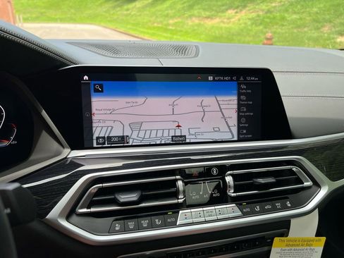 Used 2022 BMW X7 M50i image 42