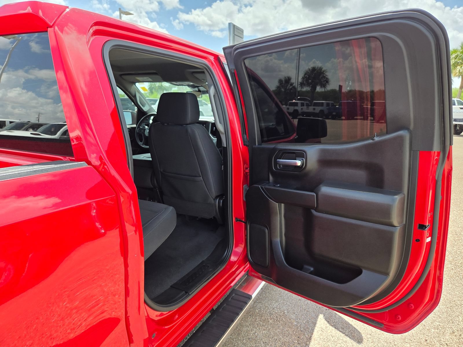 Used 2024 Chevrolet Silverado 1500 Custom w/ LPO, Dark Essentials Package RWD image 18