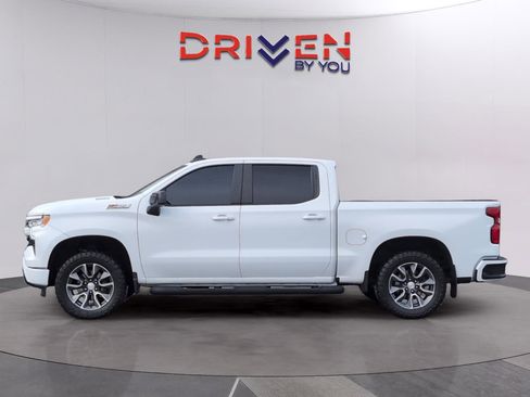 Used 2023 Chevrolet Silverado 1500 RST image 2