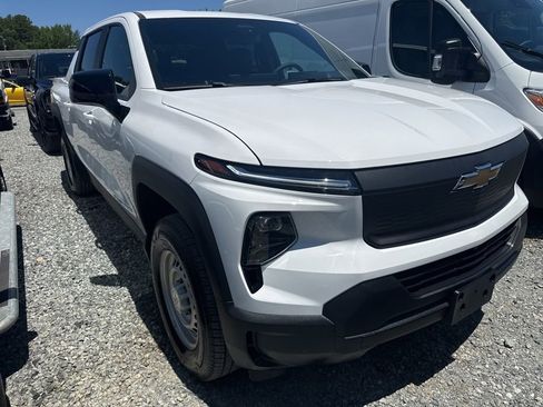 Used 2024 Chevrolet Silverado EV W/T AWD/4WD image 2