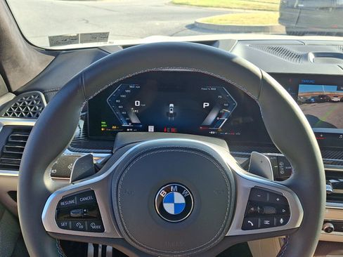 Used 2025 BMW X5 M60i AWD/4WD image 21