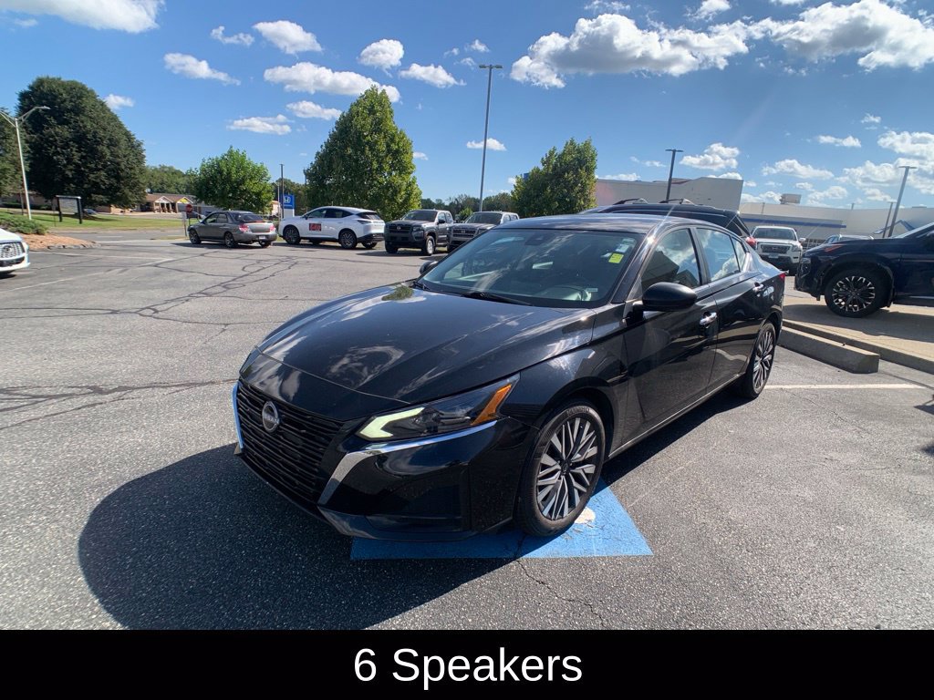 Used 2025 Nissan Altima 2.5 SV FWD image 8