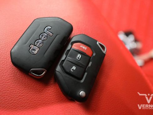 Used 2024 Jeep Wrangler Unlimited Sport image 13