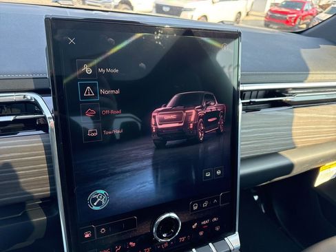 Used 2025 GMC Sierra EV Denali AWD/4WD image 25