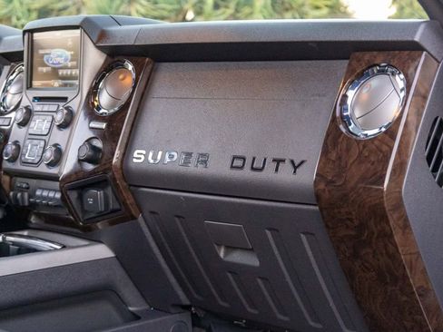 Used 2015 Ford F250 Platinum w/ FX4 Off-Road Package image 21