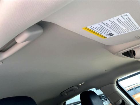 Used 2024 Lincoln Corsair Premiere image 13