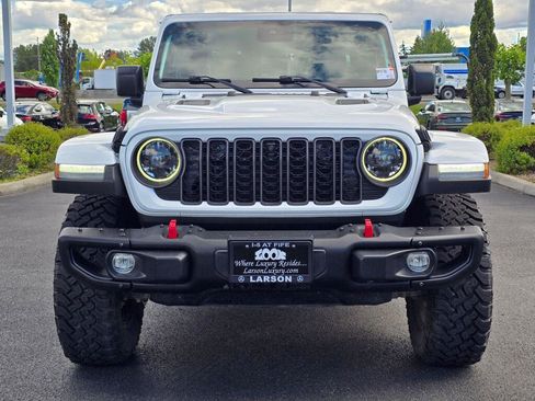 Used 2024 Jeep Gladiator Rubicon AWD/4WD image 11
