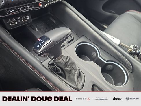 Used 2025 Dodge Durango GT AWD/4WD image 25