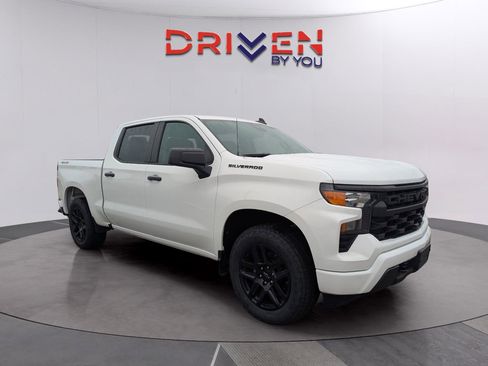 Used 2023 Chevrolet Silverado 1500 Custom image 7