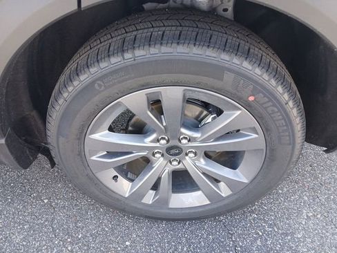 New 2026 Ford Explorer Active AWD/4WD image 4